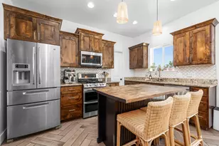 256 W Horizon Loop, Elk Ridge, UT 84651 - Photo 8