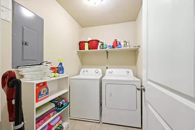 1823 W 2300 S, Woods Cross, UT 84087 - Photo 22