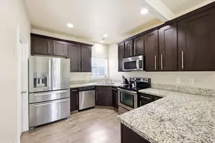 1823 W 2300 S, Woods Cross, UT 84087 - Photo 10