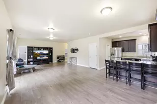 1823 W 2300 S, Woods Cross, UT 84087 - Photo 8