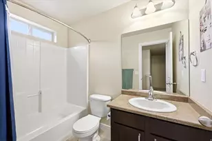 1823 W 2300 S, Woods Cross, UT 84087 - Photo 18
