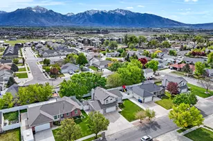 7629 S Kings Bridge Dr W, West Jordan, UT 84084 - Photo 40