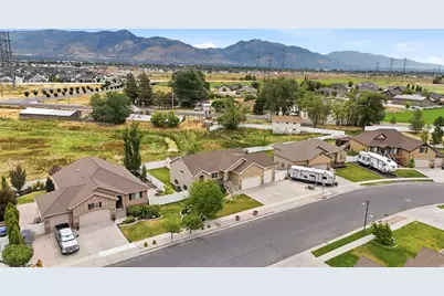 3038 N 3325 W, Plain City, UT 84404 - Photo 4