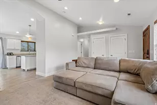 978 S 190 W, Orem, UT 84058 - Photo 10