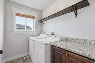 1062 S 700 W, Tremonton, UT 84337 - Photo 20