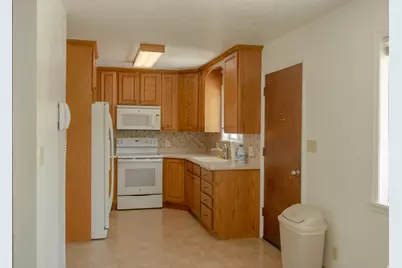 324 N 300 W, Vernal, UT 84078 - Photo 6
