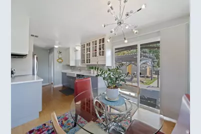 5597 S Hillside Dr E, Murray, UT 84107 - Photo 14