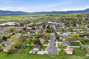 82 E 450 S, Smithfield, UT 84335 - Photo 38