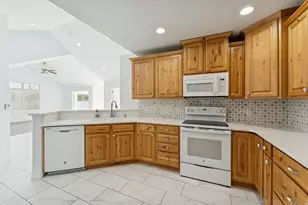 877 W 1920 S, Syracuse, UT 84075 - Photo 10