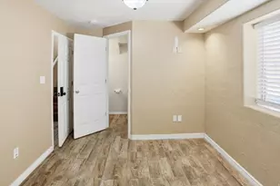 13575 S 2200 W, Riverton, UT 84065 - Photo 18