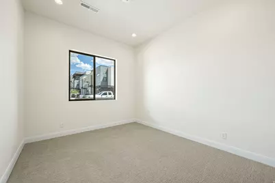 684 W High Tide Pl #131, Saint George, UT 84790 - Photo 4