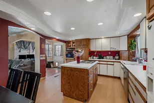 155 E 200 S, Lehi, UT 84043 - Photo 12