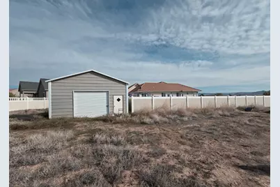 625 S 2400 W, Vernal, UT 84078 - Photo 26