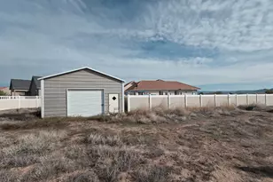 625 S 2400 W, Vernal, UT 84078 - Photo 26