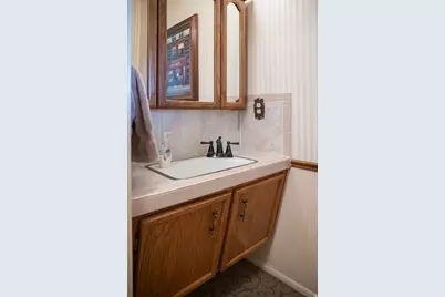 731 W 300 N, Vernal, UT 84078 - Photo 38