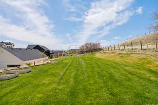 179 E Twin Holw Dr, Mapleton, UT 84664 - Photo 72