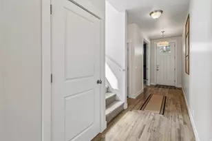 1374 E Primrose Ct N, Layton, UT 84040 - Photo 4