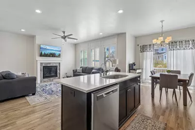 1374 E Primrose Ct N #106, Layton, UT 84040 - Photo 12