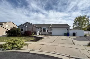 5797 W Early Dawn Dr S, West Jordan, UT 84081 - Photo 2