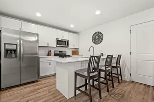 217 E Hummingbird Ct, Saratoga Springs, UT 84045 - Photo 4
