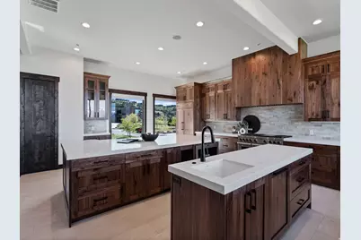 1075 N Oquirrh Dr, Heber City, UT 84032 - Photo 14