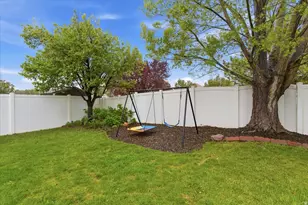 2159 E Hawthorne St, Saratoga Springs, UT 84043 - Photo 28