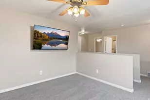 2159 E Hawthorne St, Saratoga Springs, UT 84043 - Photo 14