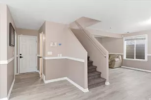 2159 E Hawthorne St, Saratoga Springs, UT 84043 - Photo 6