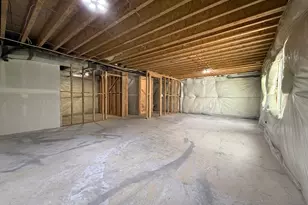 8255 N Center St, Eagle Mountain, UT 84005 - Photo 36