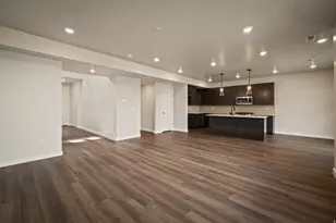 1059 W Audrey Ln S, Woods Cross, UT 84087 - Photo 8