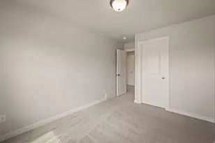 1059 W Audrey Ln S, Woods Cross, UT 84087 - Photo 18