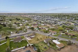 3276 N 2700 W, Farr West, UT 84404 - Photo 30