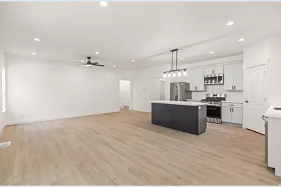 325 W 400 N, Fillmore, UT 84631 - Photo 2