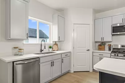335 W 400 N, Fillmore, UT 84631 - Photo 30