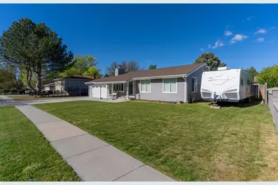 6848 S Running Springs Dr W, West Jordan, UT 84084 - Photo 32