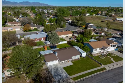 6848 S Running Springs Dr W, West Jordan, UT 84084 - Photo 34