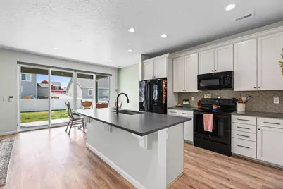 479 W 1410 N, Tooele, UT 84074 - Photo 10