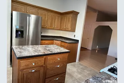 2103 S Mountain Vista Ln, Provo, UT 84606 - Photo 8