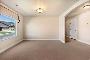 683 N 475 W, Kaysville, UT 84037 - Photo 8