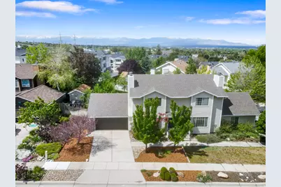 6896 Hillside Village Cir, Cottonwood Heights, UT 84121 - Photo 2