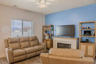 2388 W Jade Way, West Haven, UT 84401 - Photo 6