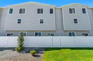 701 E Gdn Grv Dr, Eagle Mountain, UT 84005 - Photo 36