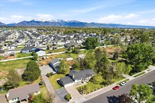 954 N 2600 W, Clinton, UT 84015 - Photo 40