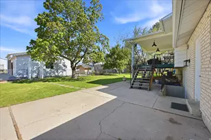 954 N 2600 W, Clinton, UT 84015 - Photo 26