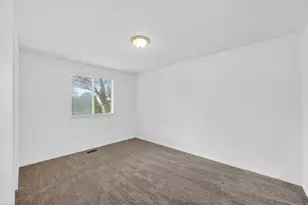 5486 S 3465 W, Taylorsville, UT 84118 - Photo 10