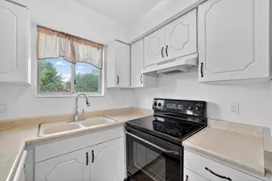 5486 S 3465 W, Taylorsville, UT 84118 - Photo 14