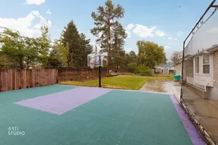1901 E Frontier Rd, Holladay, UT 84121 - Photo 32