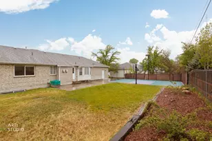 1901 E Frontier Rd, Holladay, UT 84121 - Photo 30