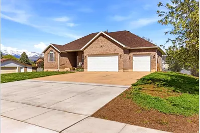 670 W Young St, Morgan, UT 84050 - Photo 2