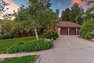 905 Oakridge Dr, Farmington, UT 84025 - Photo 4